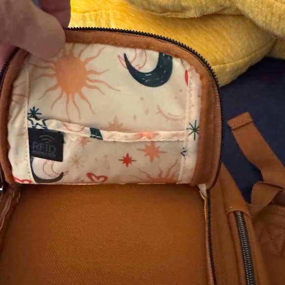 LUG Scurry Matte Luxe VL Sling Back in Cappuccino. New. No tag. Non Smoke/Pet - Picture 3 of 7